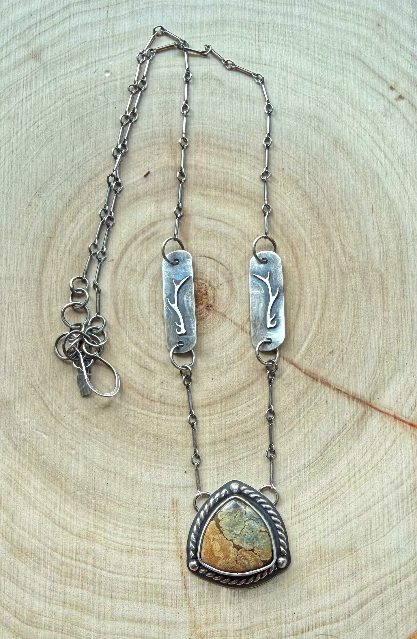 Lost Remuda Basin Necklace - Elk Sign